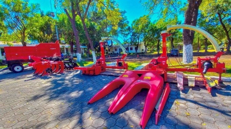 Entrega de Equipos e Implementos a Centros de Desarrollo de Tecnologías Agropecuarias