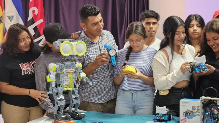 Lanzamiento del Curso sobre Robótica Básica Aplicada a la Agricultura