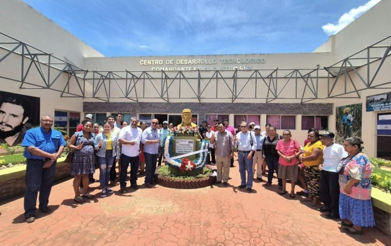 VIVA FIDEL, VIVA CUBA!!